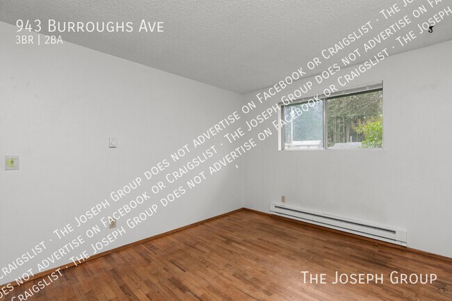 Building Photo - 943 Burroughs Ave