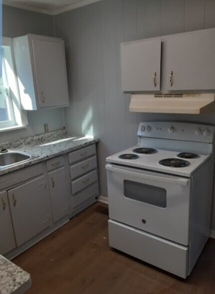 Building Photo - 726 Ben Hur Ave