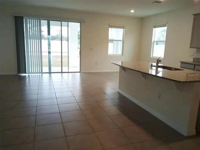 Building Photo - 13372 Golden Lime Ave