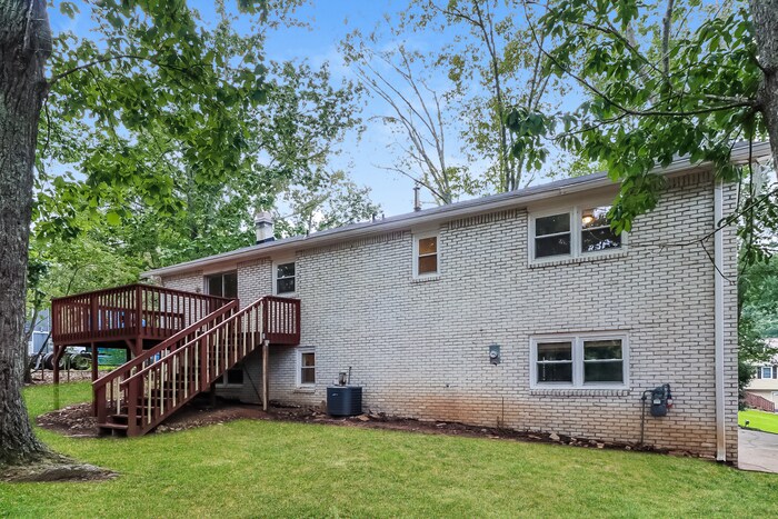 Building Photo - 4910 Old Briar Trail