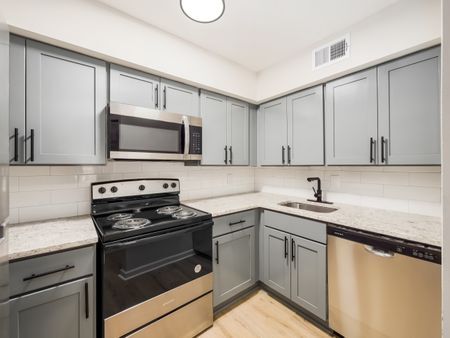 Fully Renovated Kitchen - Hilliard Village Apartments