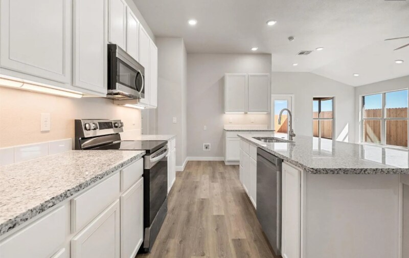 Building Photo - 2504 Abbeville Ave