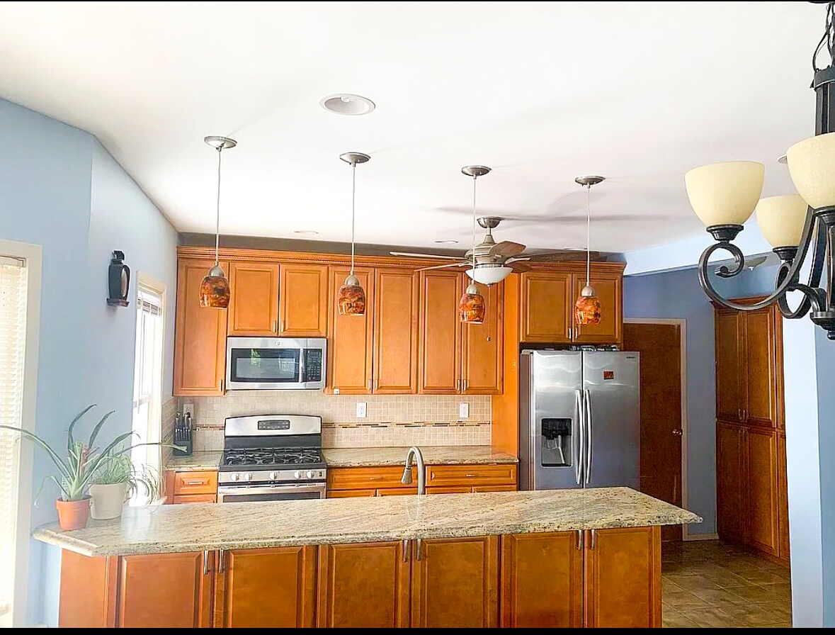 Kitchen with lots of cabinets. - 13452 175th St