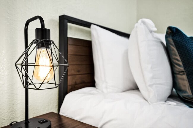 Building Photo - 6452 Custer St