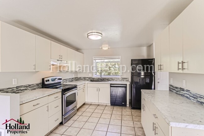 Building Photo - Step Inside the Home You’ve Been Waiting For! NEW BEST PRICE at $1,900!!!