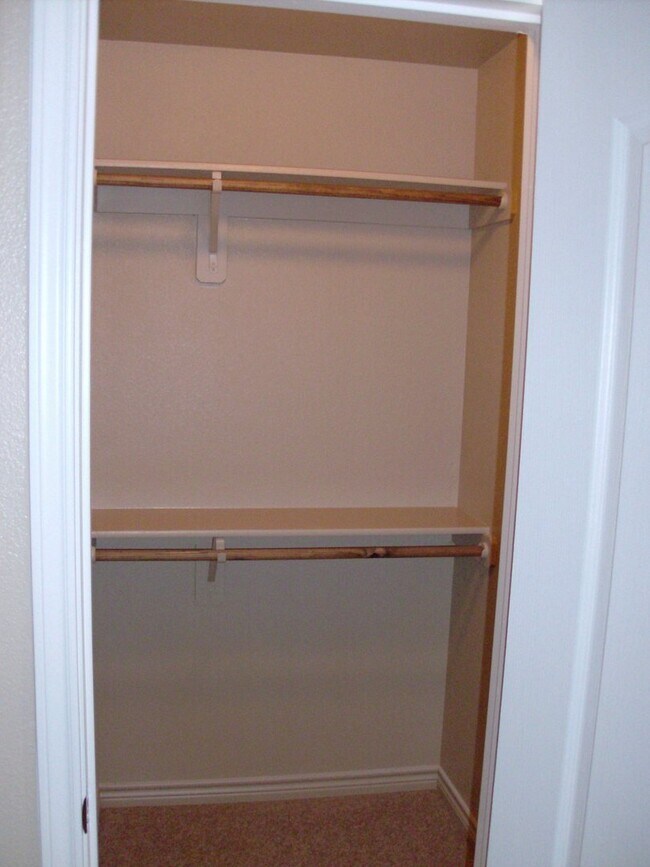 Building Photo - 3 bedroom 2 bath Duplex off Bunny Trail Killeen