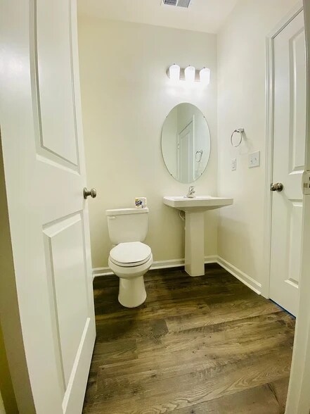 Building Photo - 9241 Harwen Ln