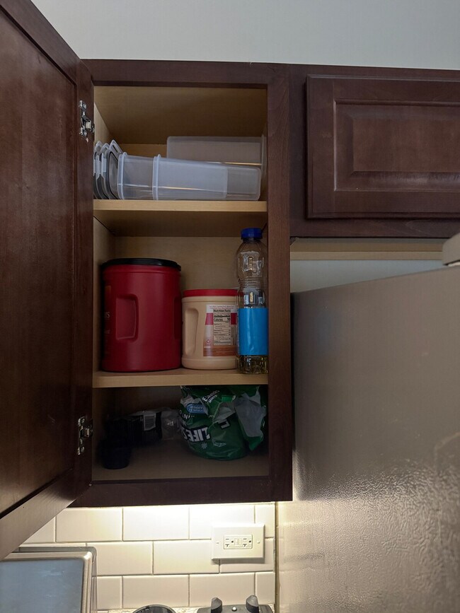 Building Photo - 1506 W Thome Ave