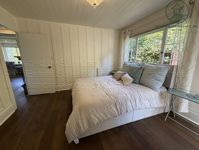 Building Photo - Adorable Three Bedroom Downtown Carmel-by-...