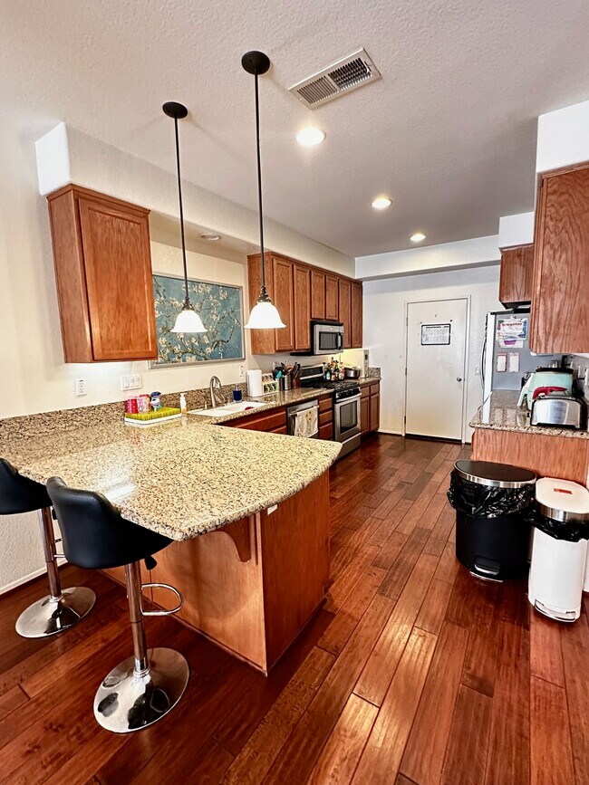 Building Photo - 1444 Canvas Dr