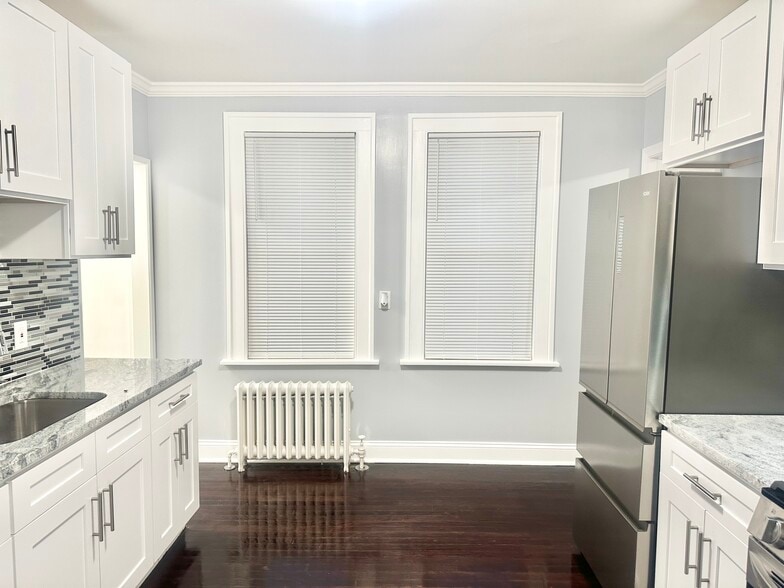 Building Photo - 69 Tremont Ave