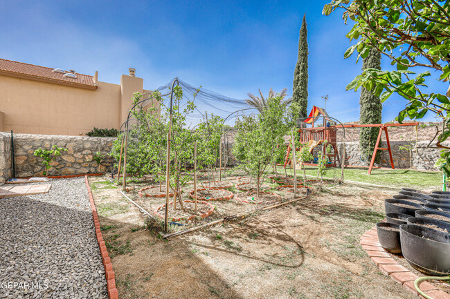 Building Photo - 6205 Brisa Del Mar Dr