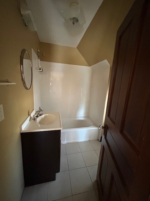 Building Photo - 96 E Franklin St