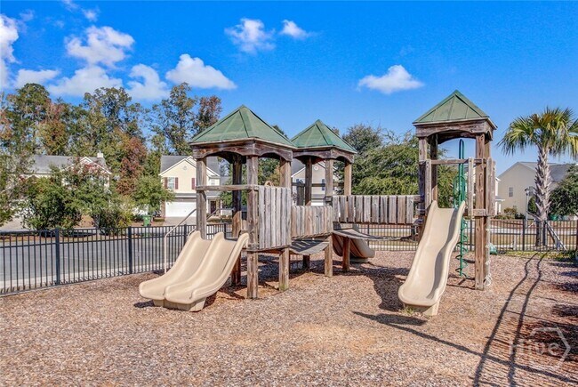 Building Photo - 7 Briarcliff Way