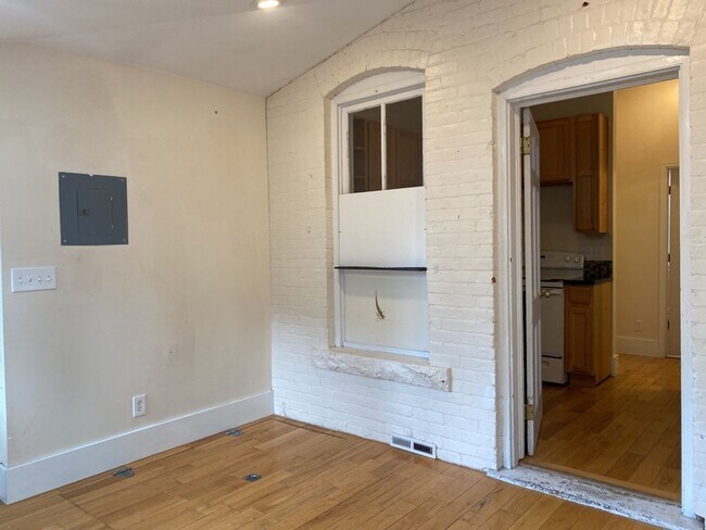 Building Photo - Classic Old Town Fort Collins 2 Bed 2 Bath Home Close to CSU