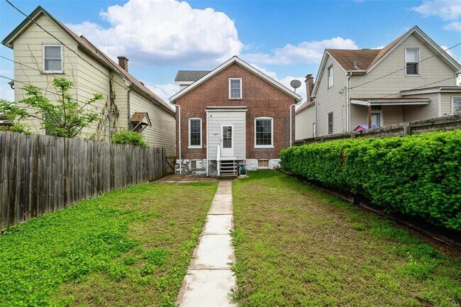 Building Photo - 4427 Neosho St