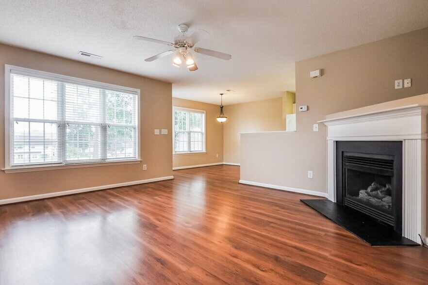 Building Photo - 2232 Castle Pines Dr