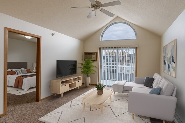 Grand Forks, ND Creekside Apartments | Living - Creekside