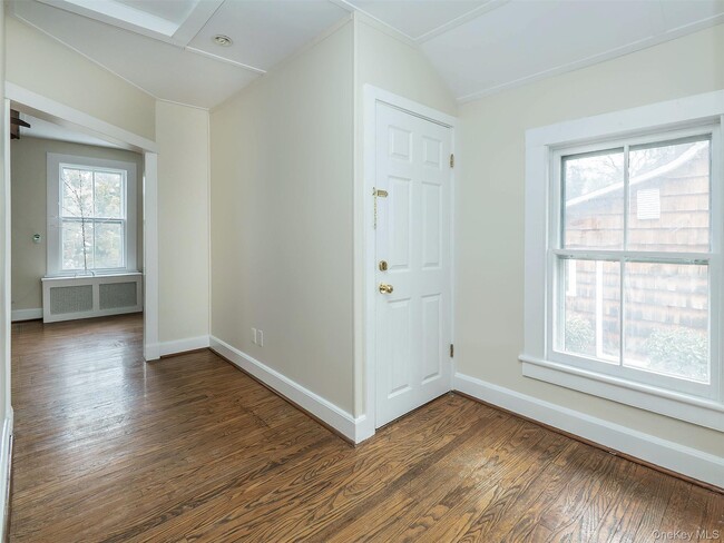 Building Photo - 339 Glen Ave