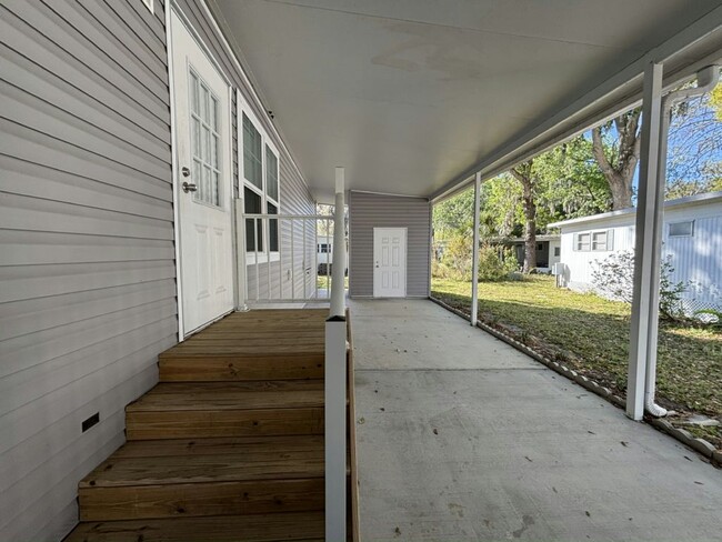 Building Photo - 16 Glen Cove Ct