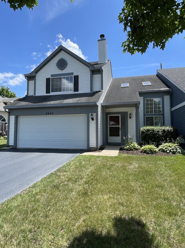 Primary Photo - 4440 Larkspur Ln