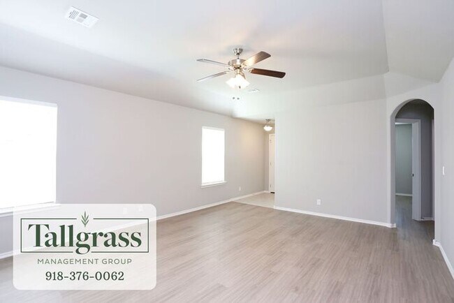 Building Photo - Brand New 4/2/2 in The Heights neighborhood!