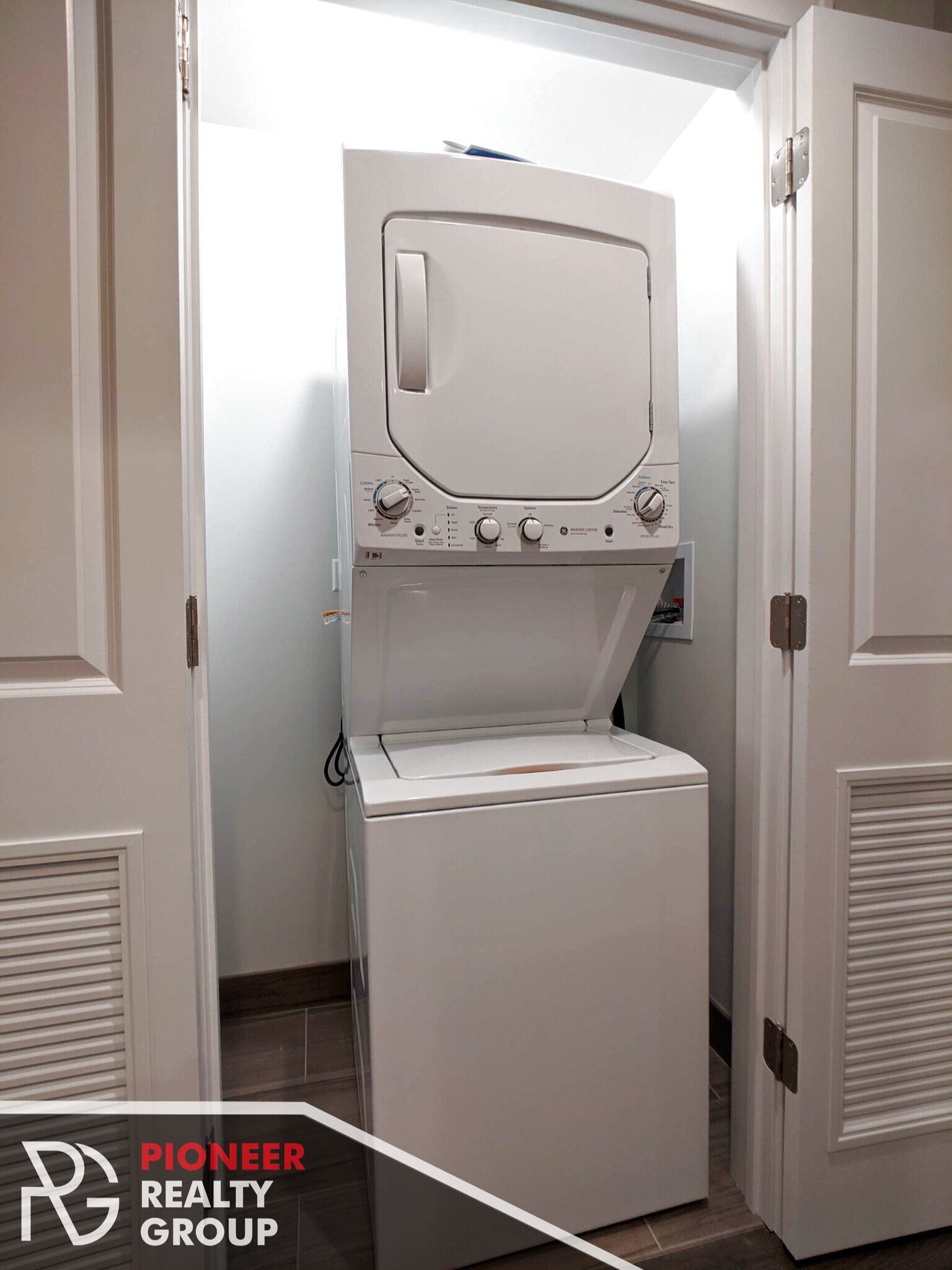 Building Photo - 1931 W Winona St