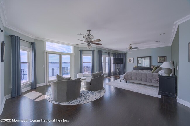 Building Photo - 709 Princeton Ave