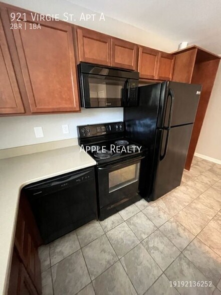 Building Photo - 921 Virgie St