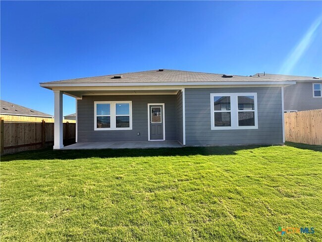 Building Photo - 124 Parrigin Cv