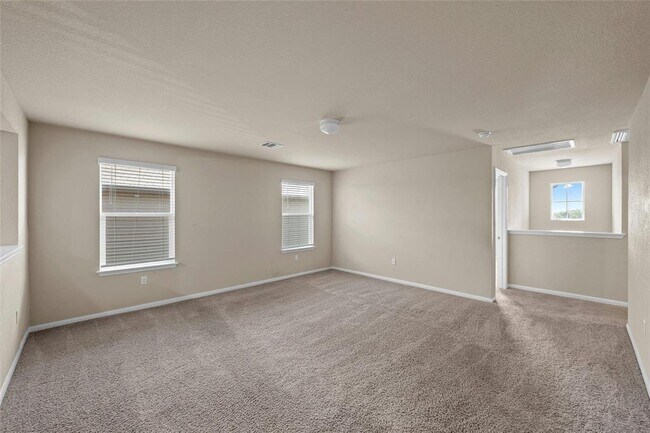 Building Photo - 135 Cibolo Creek Dr