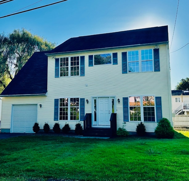 Building Photo - 40 Marlin Dr