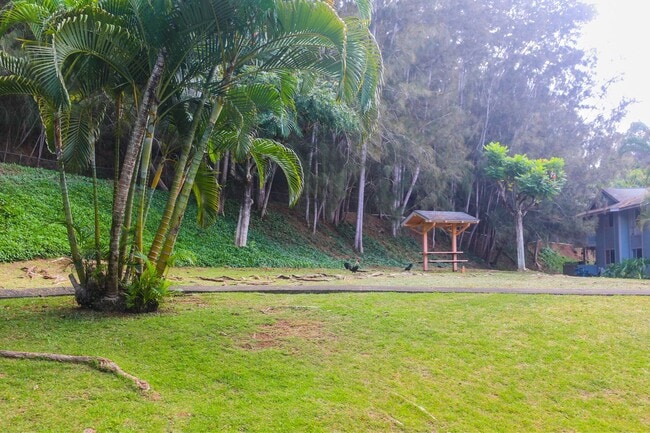 Building Photo - Gardens at Launani Valley. This spacious 3...