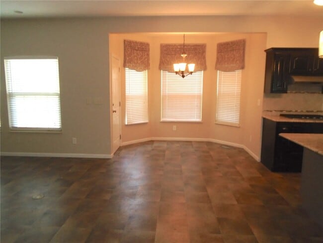 Building Photo - 1109 Peachtree Ct