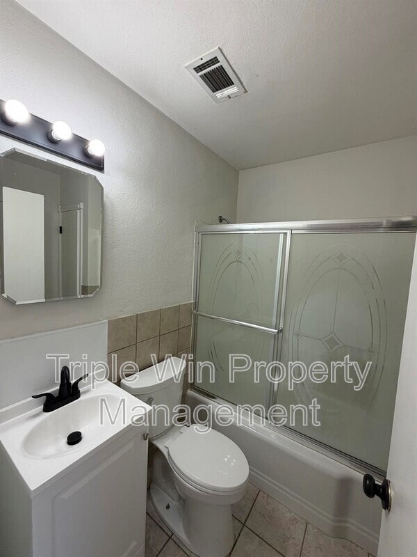 Building Photo - 7560 Alicia Ave