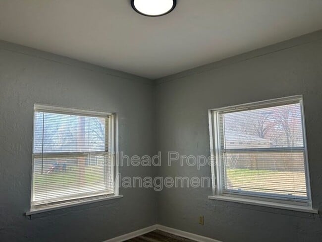 Building Photo - 2104 S Norwood Ave