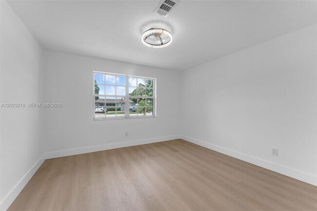 Building Photo - 7150 SW 10th St