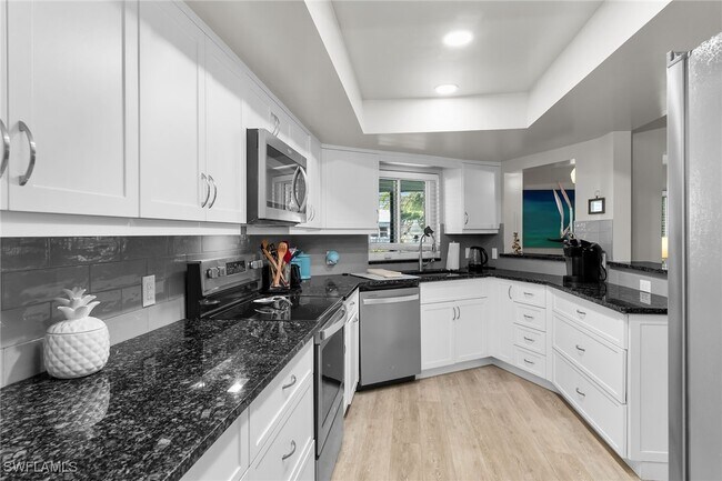 Building Photo - 1337 Wisconsin Dr