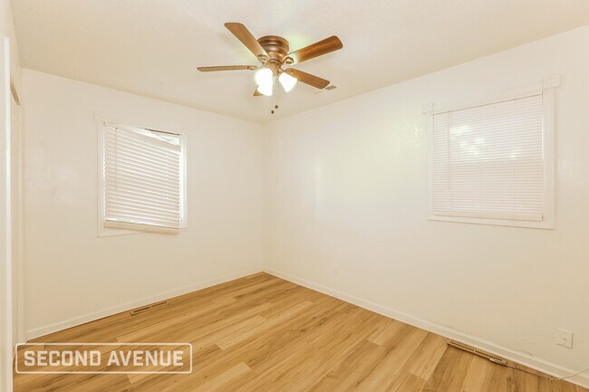 Building Photo - 4516 E 40th St