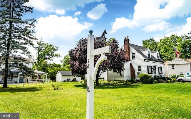 Primary Photo - 38 Waverly Ave