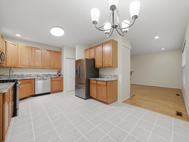 Building Photo - 399 Pine Lake Cir