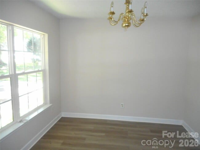 Building Photo - 8037 Shiny Meadow Ln