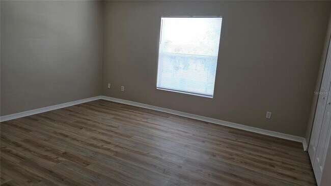 Building Photo - 3005 Palmetto Oak Dr