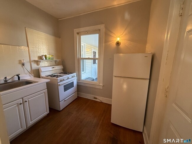 Building Photo - 55 Wetmore Ave