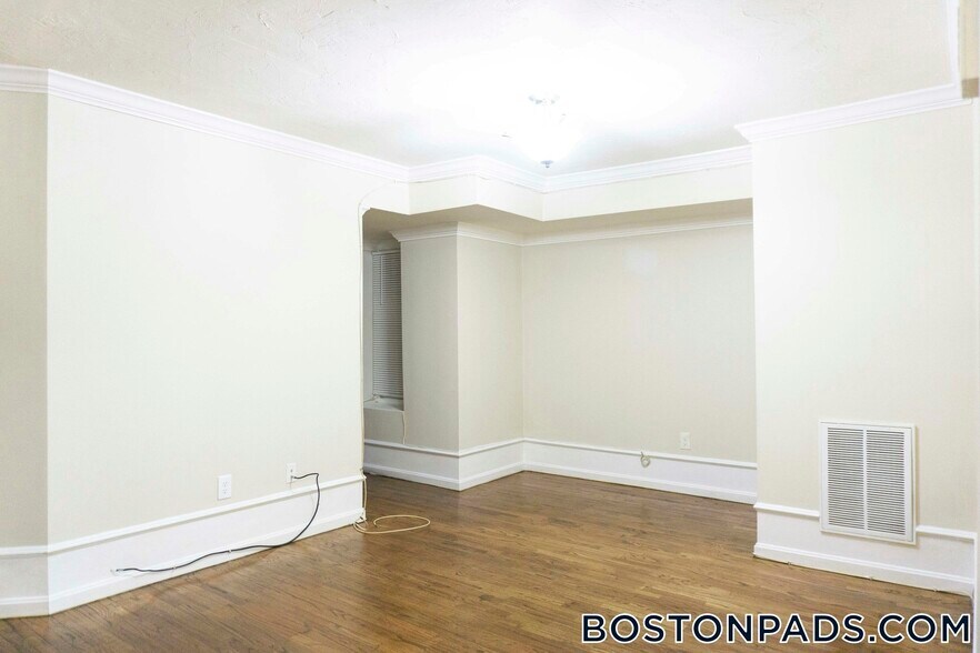 Building Photo - 712 Shawmut Ave