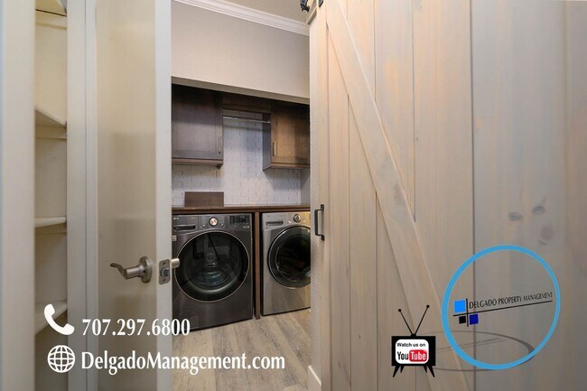 Building Photo - Glen Cove! Large renovated one bedroom one bath