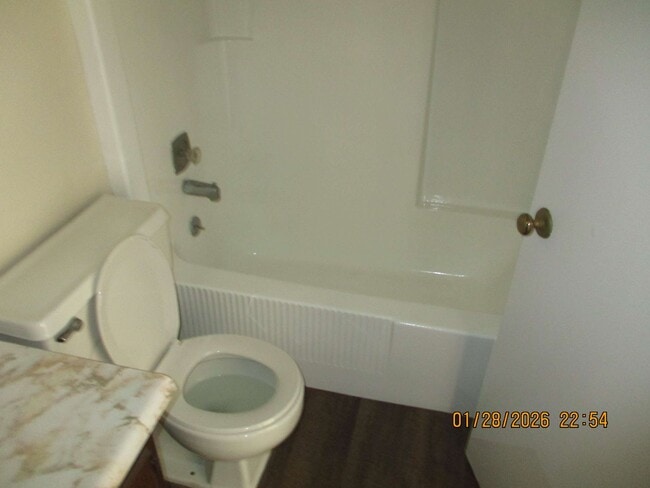 Building Photo - 2024 Oglethorpe Ave