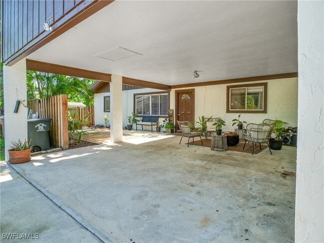 Building Photo - 1536 Alhambra Dr