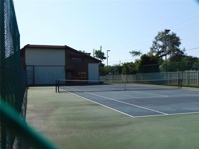 Building Photo - 2420 Winding Creek Blvd