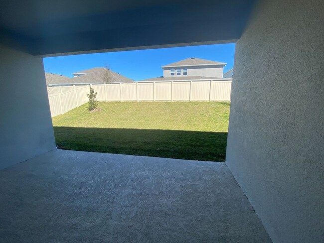 Building Photo - 4 Bedroom 3 Bath home in Clermont for RENT!